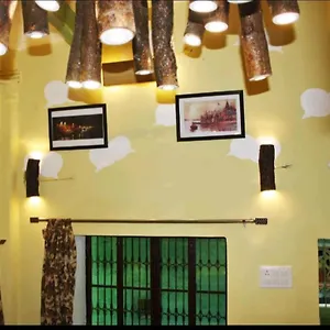 monalisa-hostel.hotels-varanasi.com/