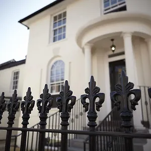 park-villa-boutique-hostel.brighton-hotels-england.com/