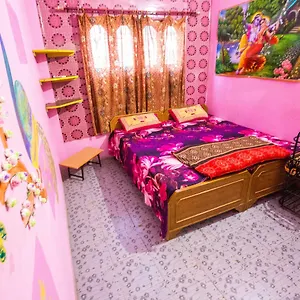 somit-paying-guest-house.hotels-varanasi.com/